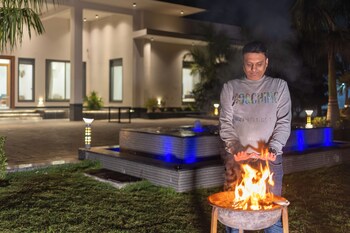 elivaas levante farms 5 bhk villa