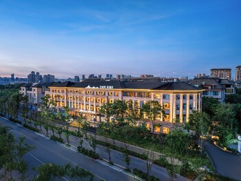 kunming hulanjian healing resort hotel