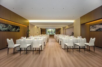 kunming hulanjian healing resort hotel