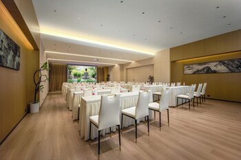 kunming hulanjian healing resort hotel