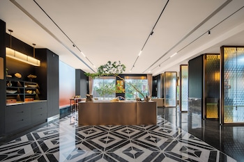 kunming hulanjian healing resort hotel