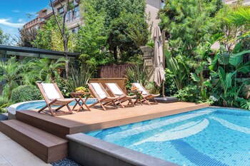 kunming hulanjian healing resort hotel