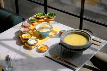 kunming hulanjian healing resort hotel
