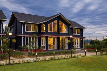elivaas esh cottages