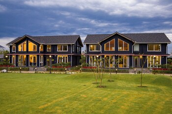 elivaas esh cottages