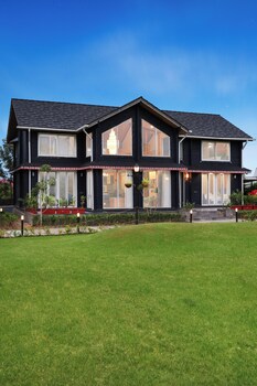 elivaas esh cottages