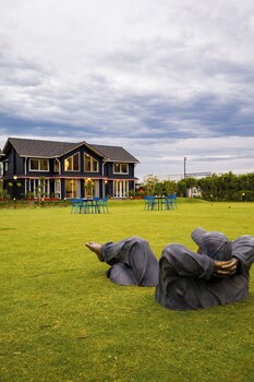 elivaas esh cottages