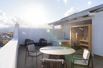 skyline boutique hotel