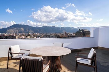 skyline boutique hotel