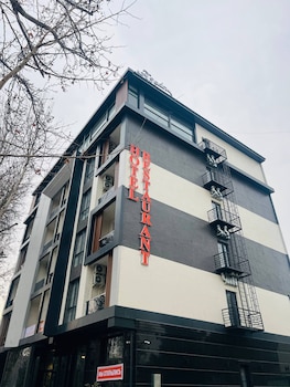 sm luxury hotel