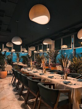 sm luxury hotel