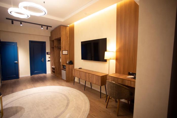 sm luxury hotel