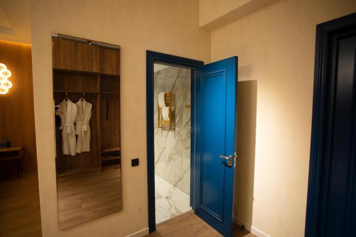 sm luxury hotel