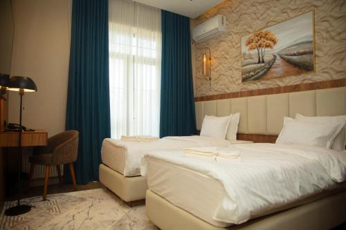 sm luxury hotel