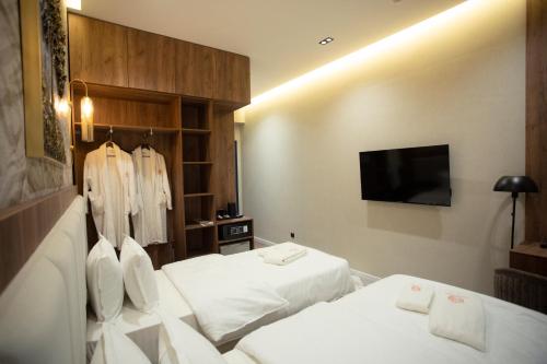 sm luxury hotel