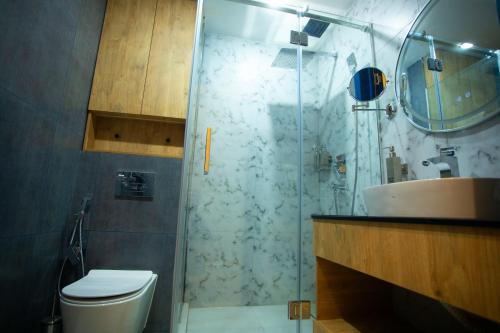 sm luxury hotel