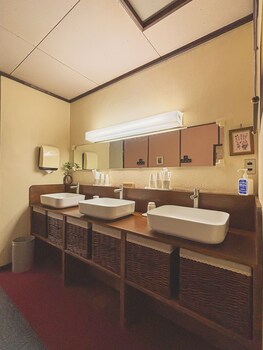 onsen lodge watari