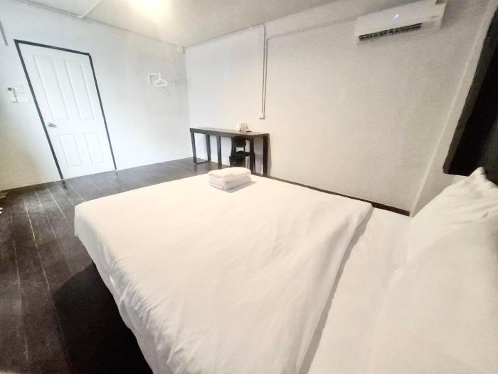 mitr inn khaosan