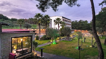 garrya romo hotel
