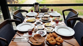 garrya romo hotel
