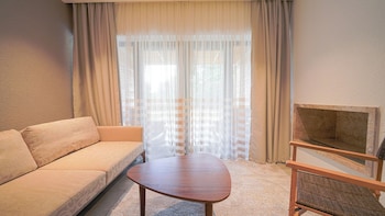 garrya romo hotel