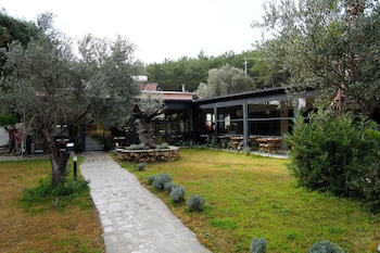 garrya romo hotel