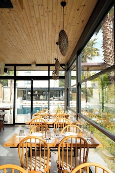 garrya romo hotel