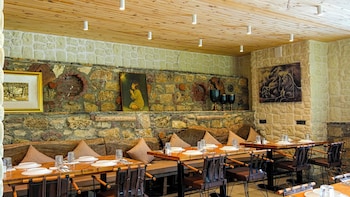 garrya romo hotel