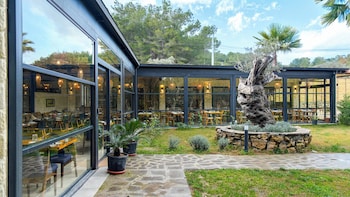 garrya romo hotel