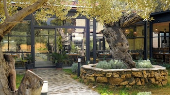 garrya romo hotel