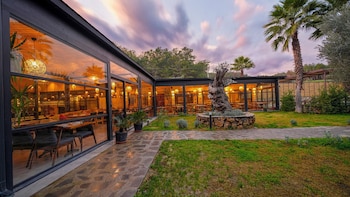 garrya romo hotel