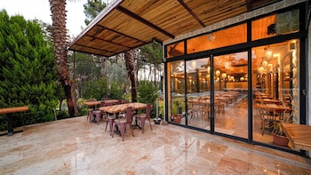 garrya romo hotel