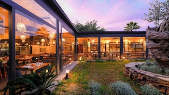 garrya romo hotel
