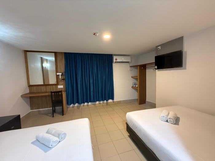 hotel putra hills at wtckl