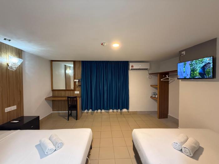 hotel putra hills at wtckl