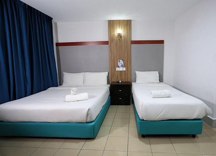 hotel putra hills at wtckl