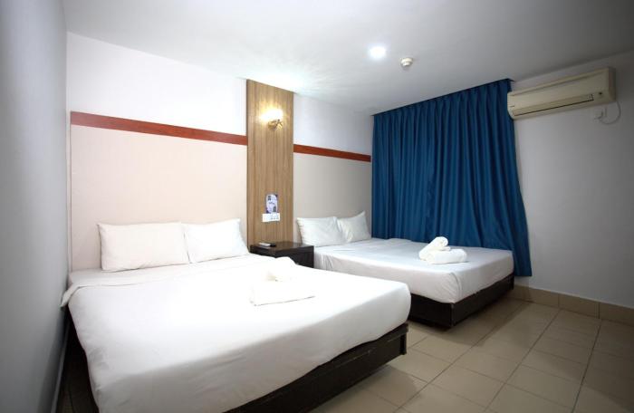 hotel putra hills at wtckl