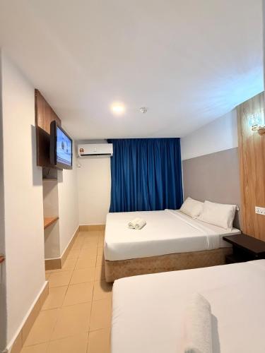 hotel putra hills at wtckl