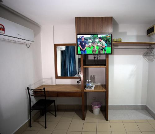 hotel putra hills at wtckl