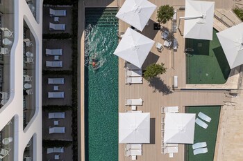 the yacht limited edition by fattal