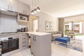 The Henlee Apartment Dainfern,,4 star