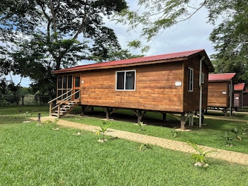 carmelita river cabins
