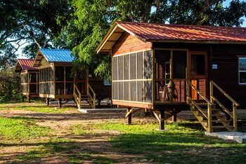 carmelita river cabins