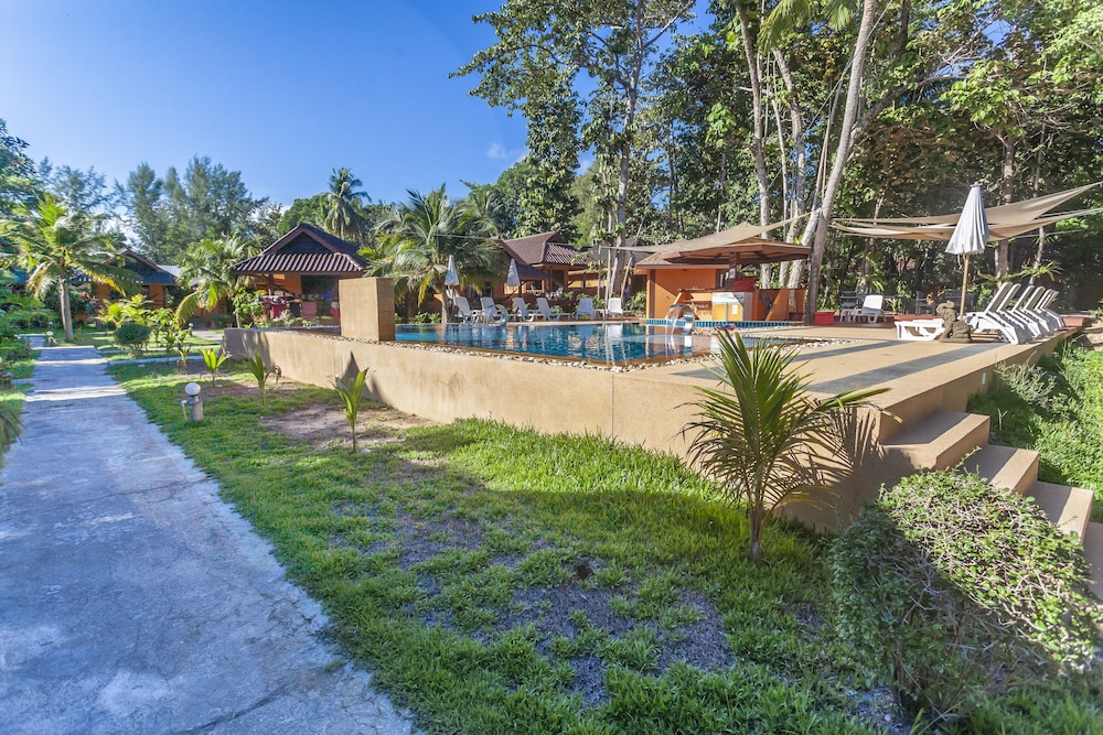 lanta pearl beach resort