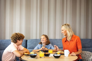 hyatt place ontario airport