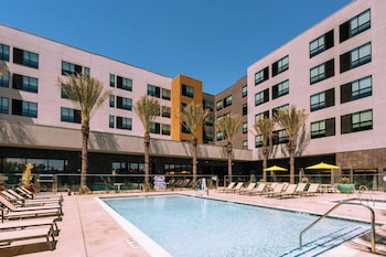 Hyatt Place Ontario Airport,,3 star