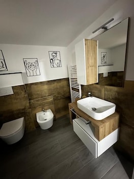 Umbertos Rooms,,3 star
