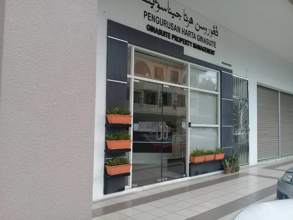 ginasuite kompleks27 hotel