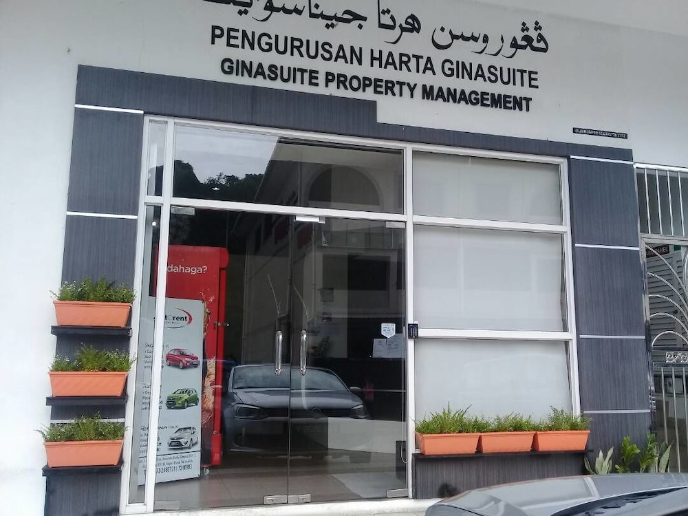 ginasuite kompleks27 hotel