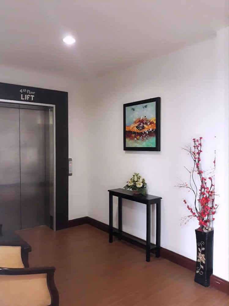 ginasuite kompleks27 hotel